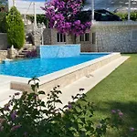 Villa Nada