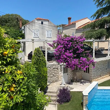 Nada Villa *