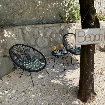 Nada Villa *